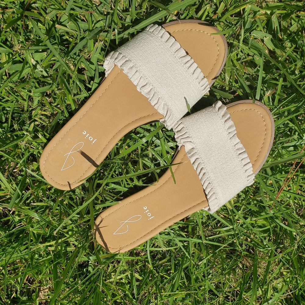 Size 8 Joie Cream Raffia Sandals/Slides